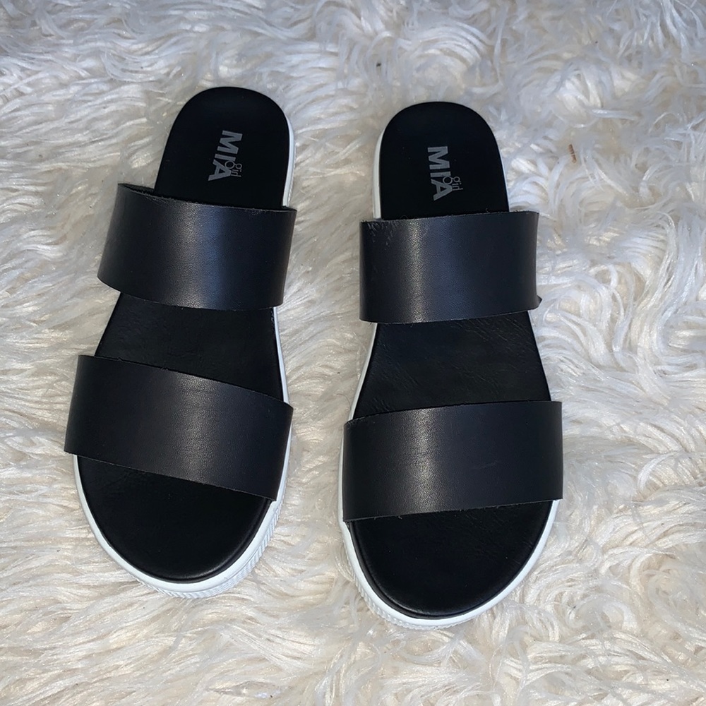 Mía Girl JULIEANN BLACK Sandals